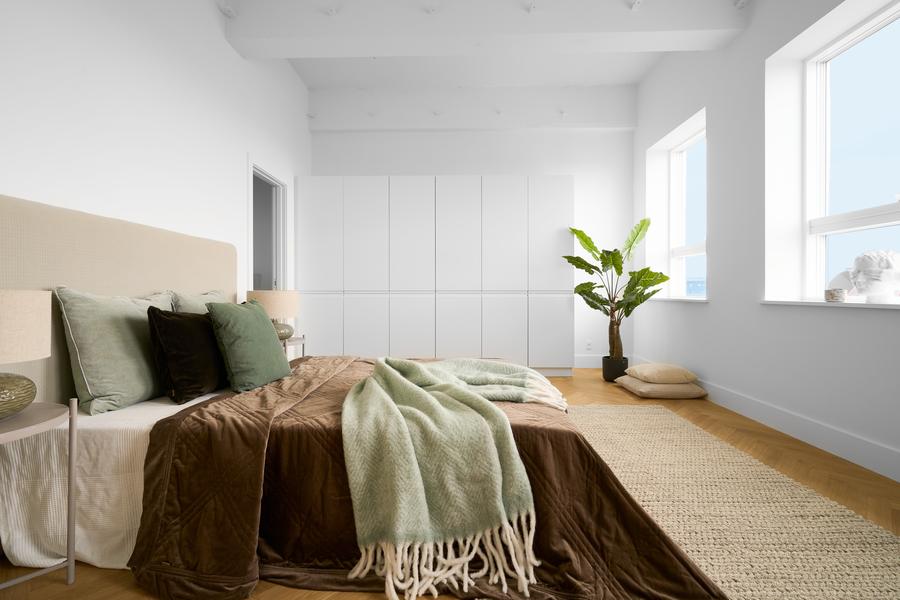 Fully furnished serviced apartment bedroom in Odense